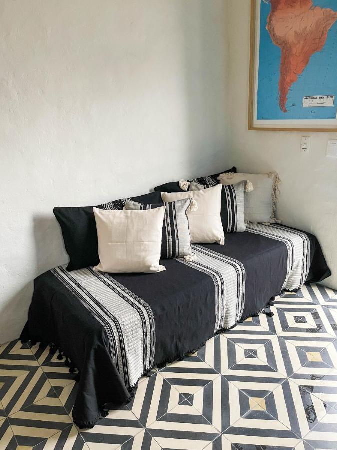 Casa Blanco By Barrio Mexico Hotel Guadalajara Bagian luar foto