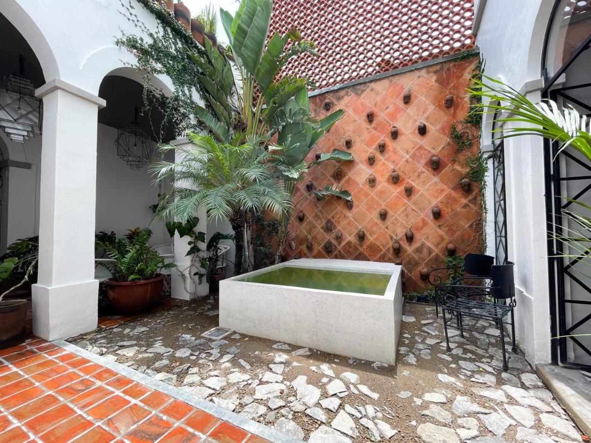 Casa Blanco By Barrio Mexico Hotel Guadalajara Bagian luar foto